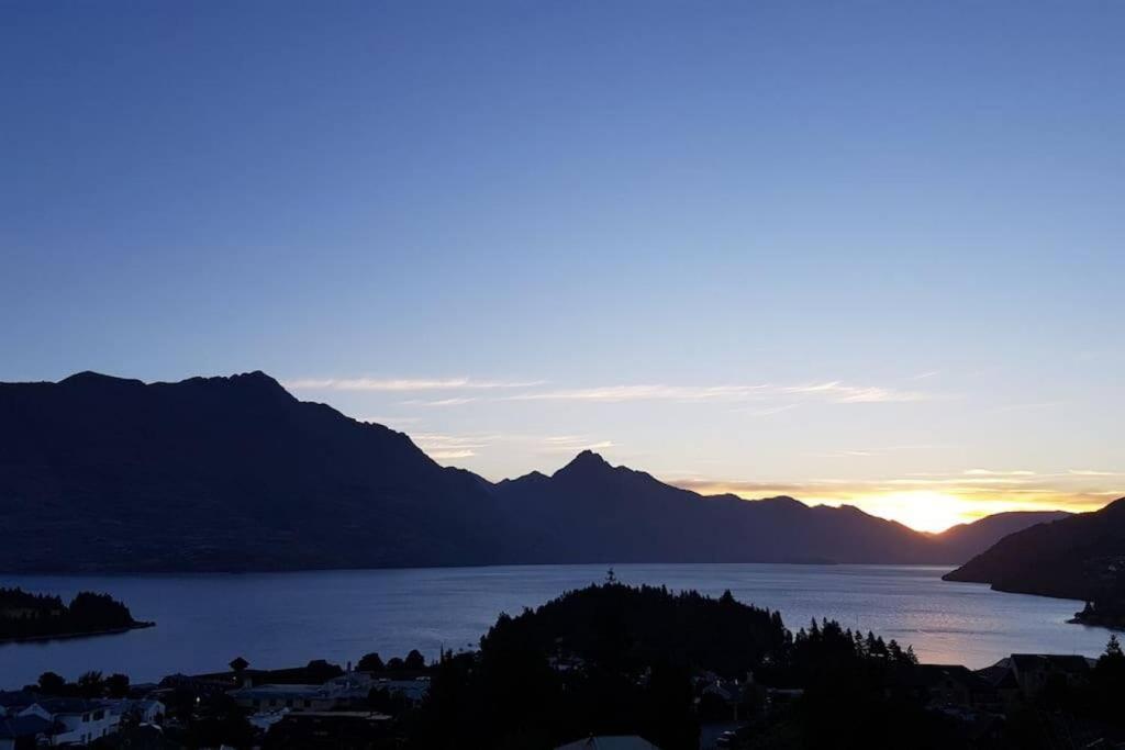 Awesome Studio - Amazing Mountain & Lake Views Queenstown Dış mekan fotoğraf